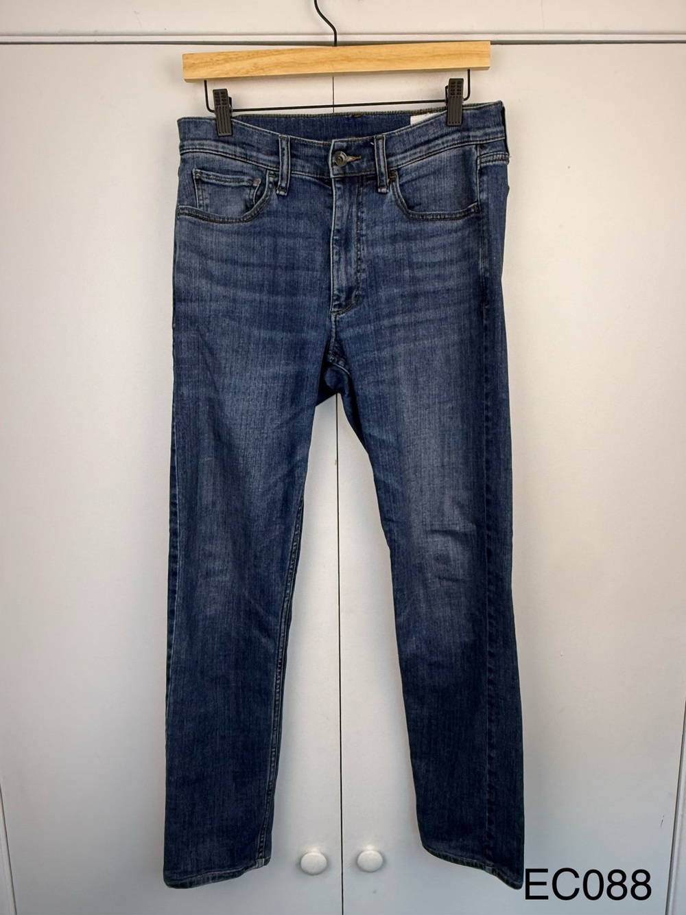 rag & bone RB 2 Slim Fit Jeans Medium Wash 29W x 32L